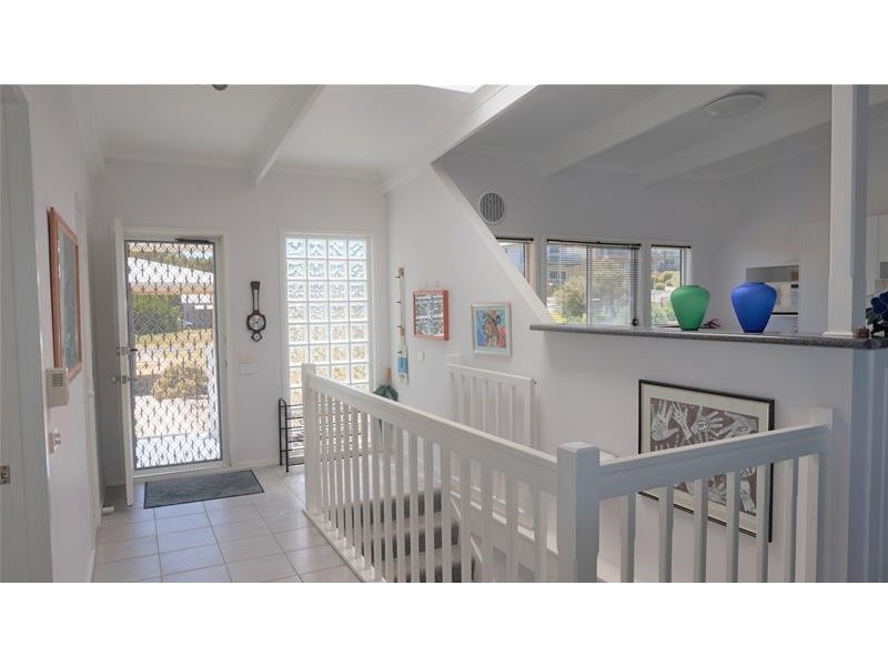 31 Marina Drive, Loch Sport VIC 3851