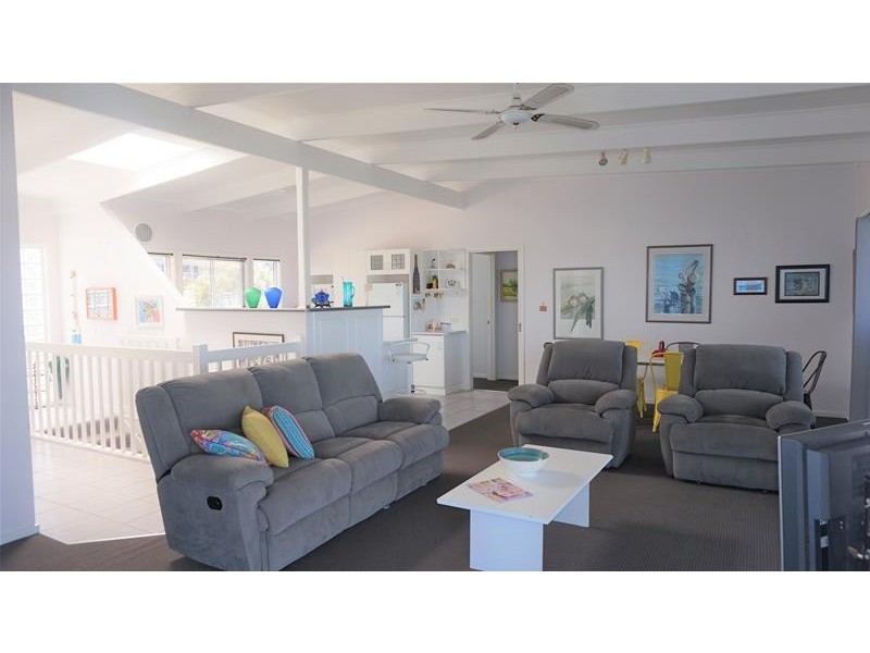 31 Marina Drive, Loch Sport VIC 3851