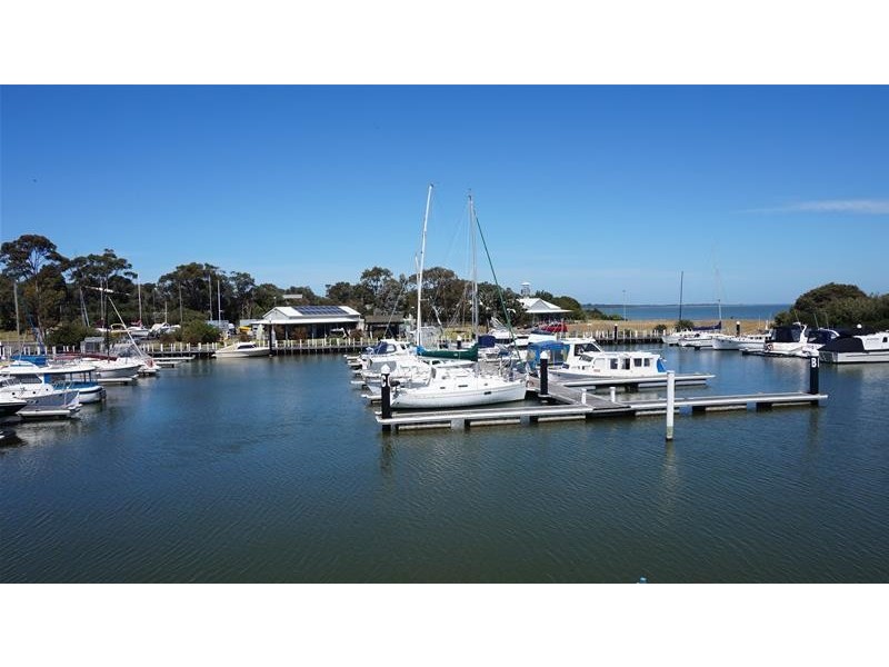 31 Marina Drive, Loch Sport VIC 3851