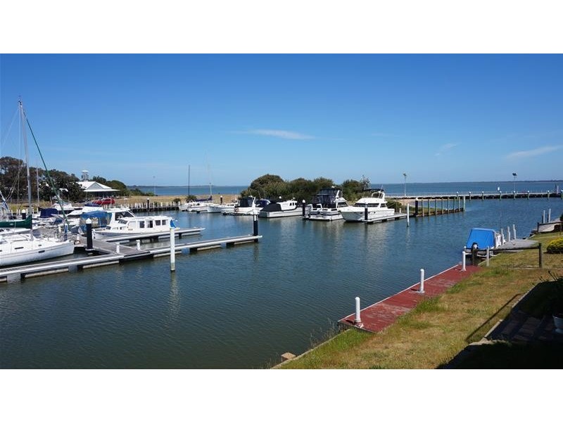 31 Marina Drive, Loch Sport VIC 3851