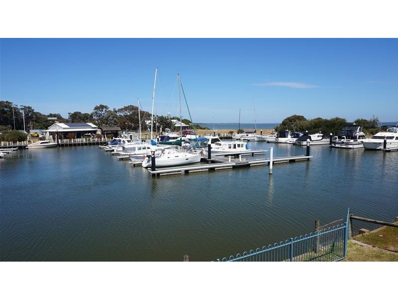 31 Marina Drive, Loch Sport VIC 3851