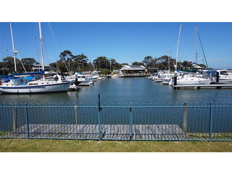 31 Marina Drive, Loch Sport VIC 3851