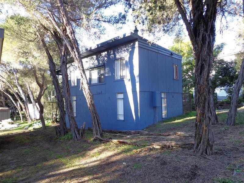 10 Marina Drive, Loch Sport VIC 3851