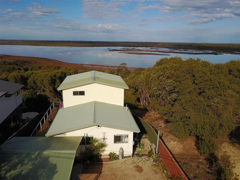 43 White Crescent, Loch Sport VIC 3851
