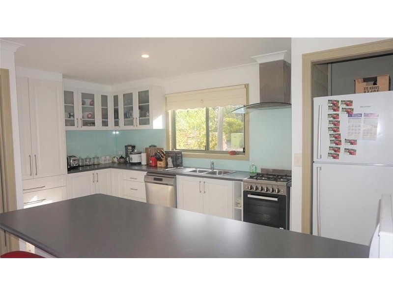 43 White Crescent, Loch Sport VIC 3851