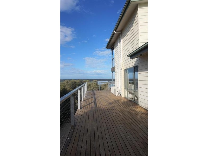 43 White Crescent, Loch Sport VIC 3851