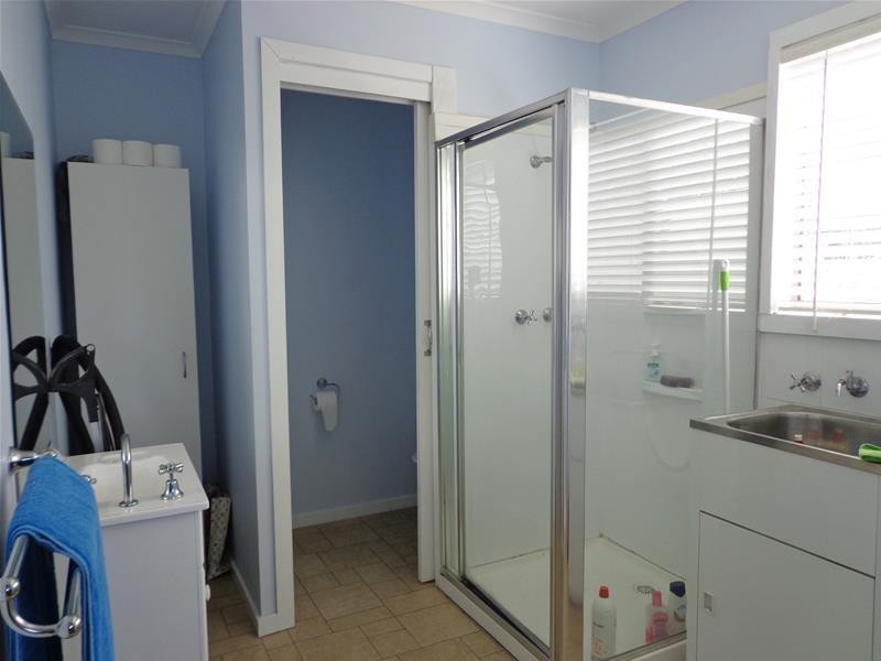 2 Cove Street, Loch Sport VIC 3851