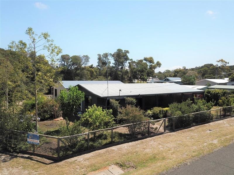 289 National Park Road, Loch Sport VIC 3851