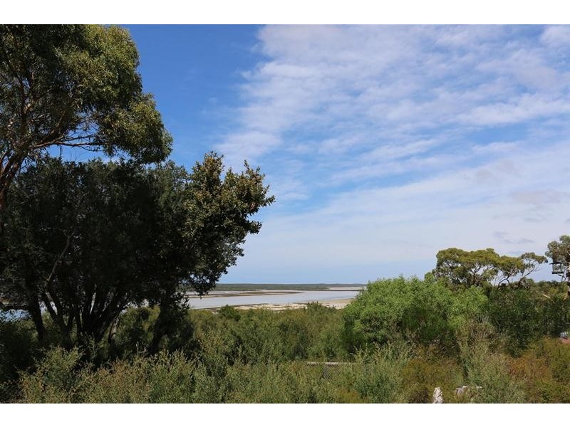 57 White Crescent, Loch Sport VIC 3851