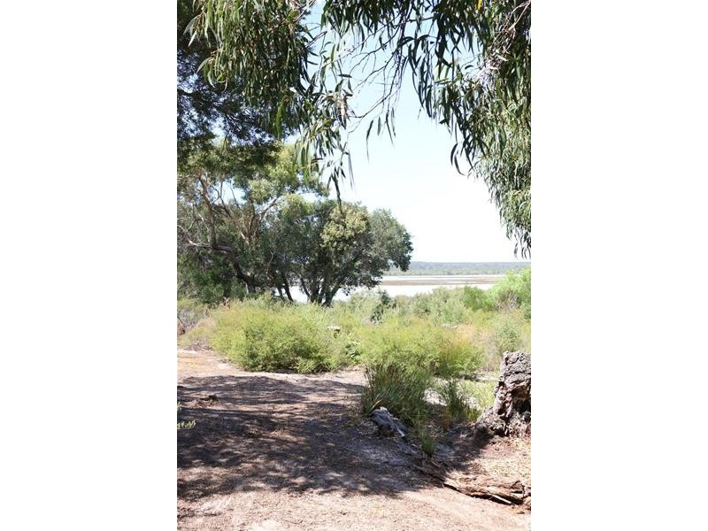 57 White Crescent, Loch Sport VIC 3851