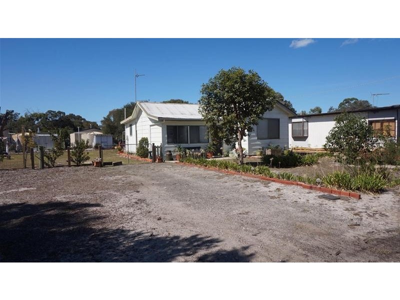 18 Carroll Street, Loch Sport VIC 3851