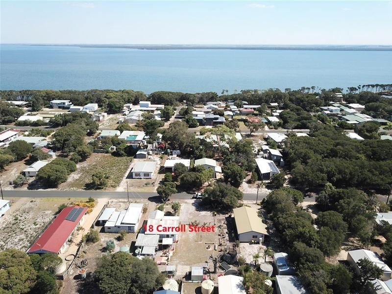 18 Carroll Street, Loch Sport VIC 3851