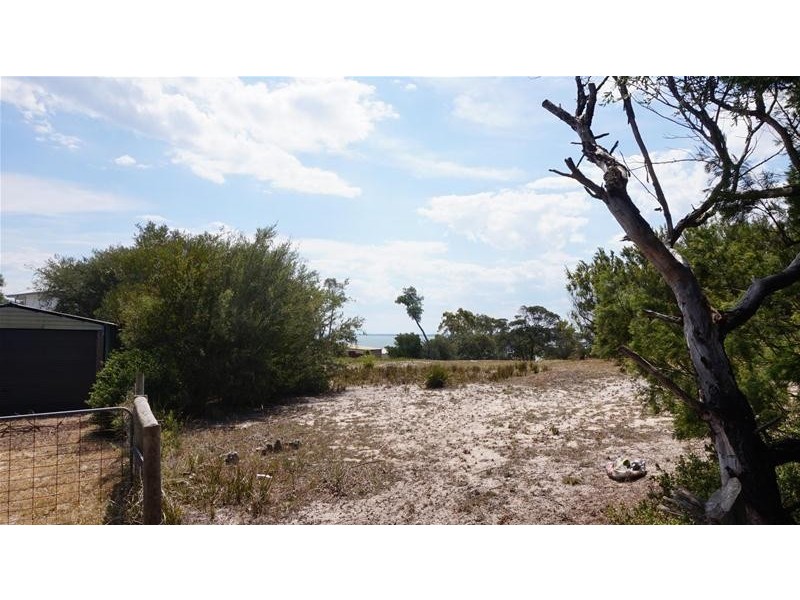 19 Bluff Drive, Loch Sport VIC 3851