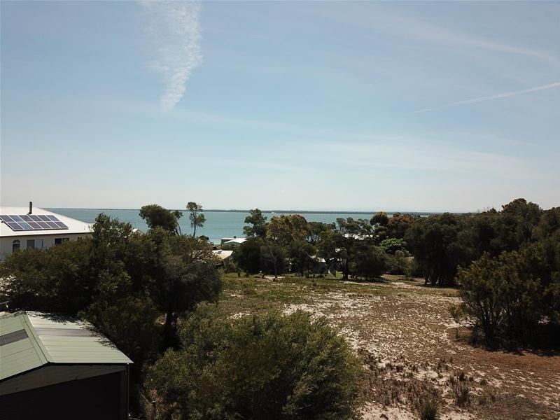 19 Bluff Drive, Loch Sport VIC 3851