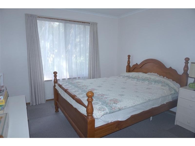 6 Goodlett Avenue, Loch Sport VIC 3851