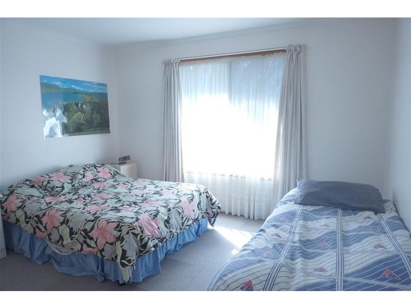 6 Goodlett Avenue, Loch Sport VIC 3851