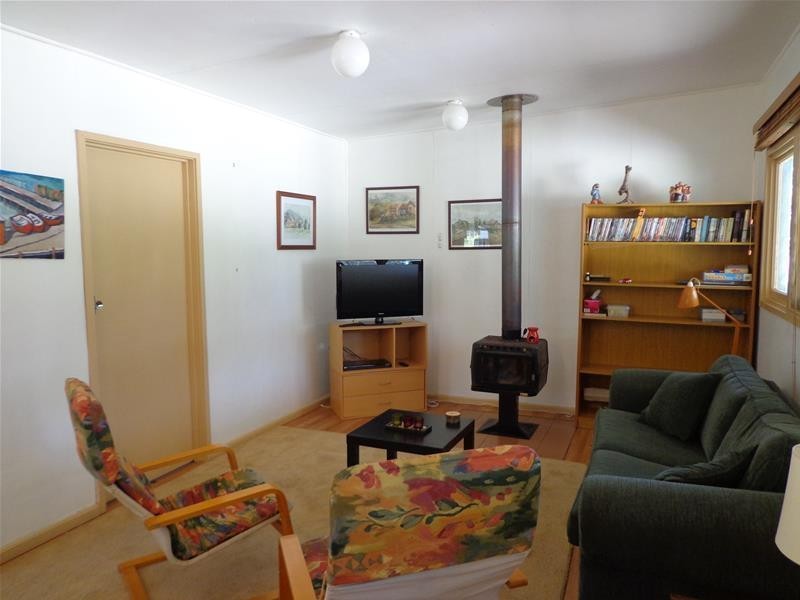 6 Bluff Drive, Loch Sport VIC 3851