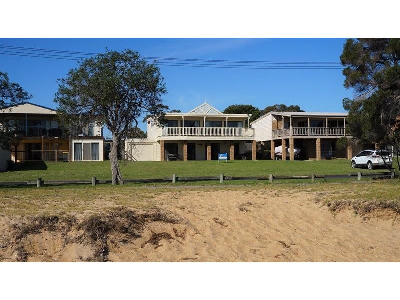 52 Victoria Parade, Loch Sport VIC 3851