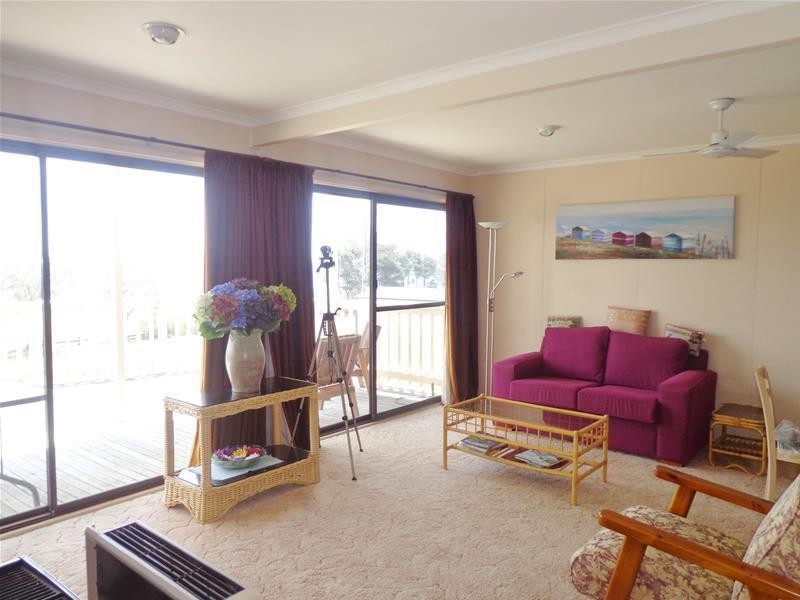 52 Victoria Parade, Loch Sport VIC 3851