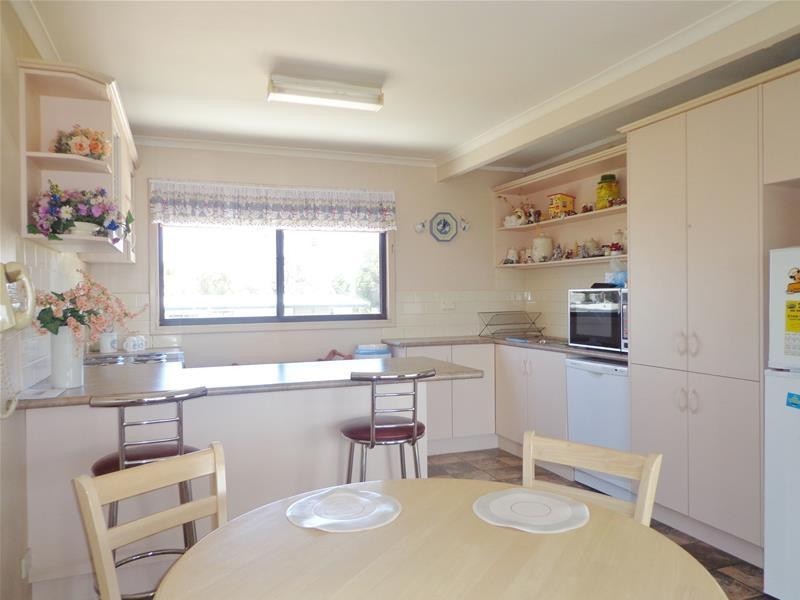 52 Victoria Parade, Loch Sport VIC 3851