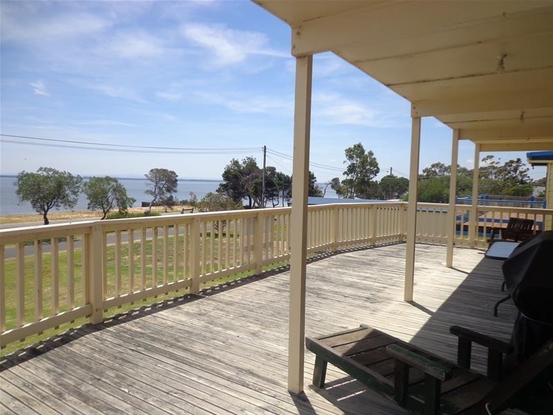 52 Victoria Parade, Loch Sport VIC 3851