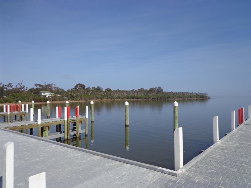 52 Victoria Parade, Loch Sport VIC 3851