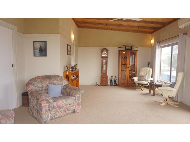 4 – 6  Echidna Street, Loch Sport VIC 3851