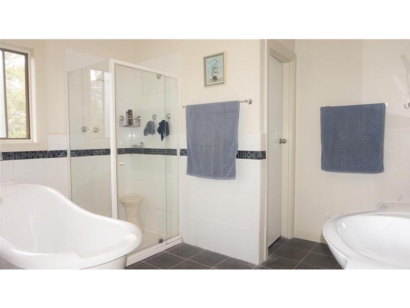 4 – 6  Echidna Street, Loch Sport VIC 3851