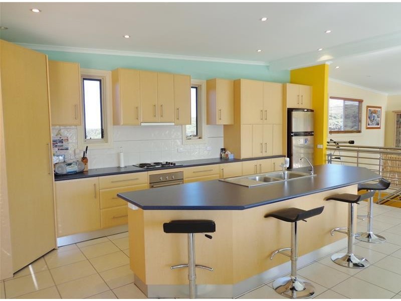 187 National Park Road, Loch Sport VIC 3851