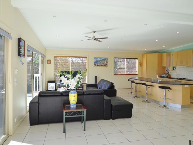 187 National Park Road, Loch Sport VIC 3851