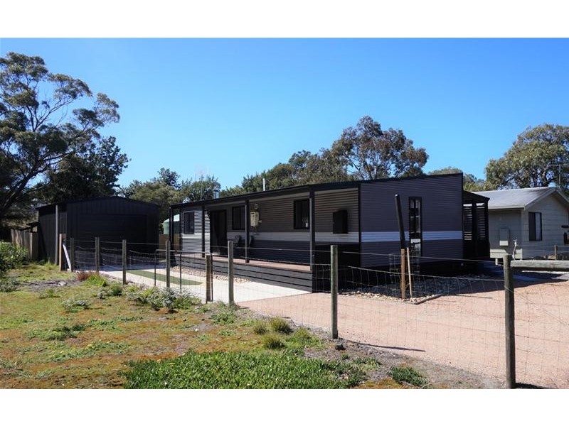 33 Echidna Street, Loch Sport VIC 3851