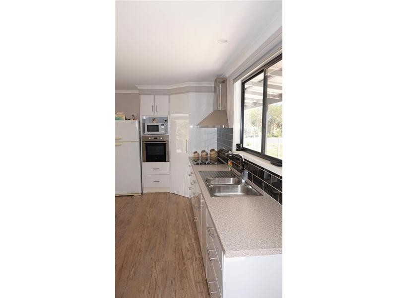 33 Echidna Street, Loch Sport VIC 3851