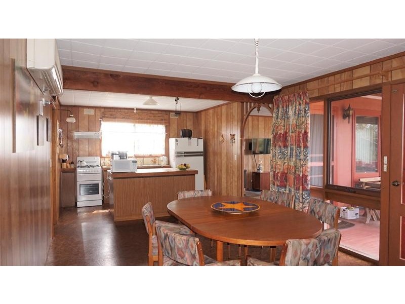 41 Camerons Road, Loch Sport VIC 3851