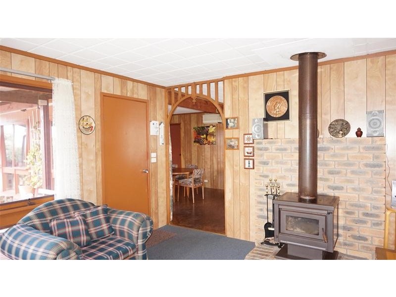 41 Camerons Road, Loch Sport VIC 3851