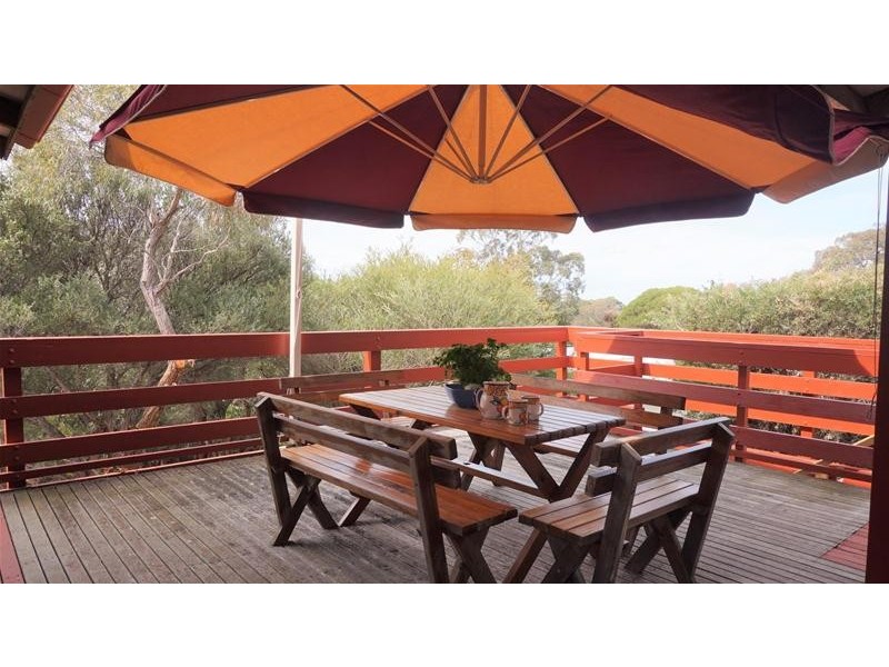 41 Camerons Road, Loch Sport VIC 3851