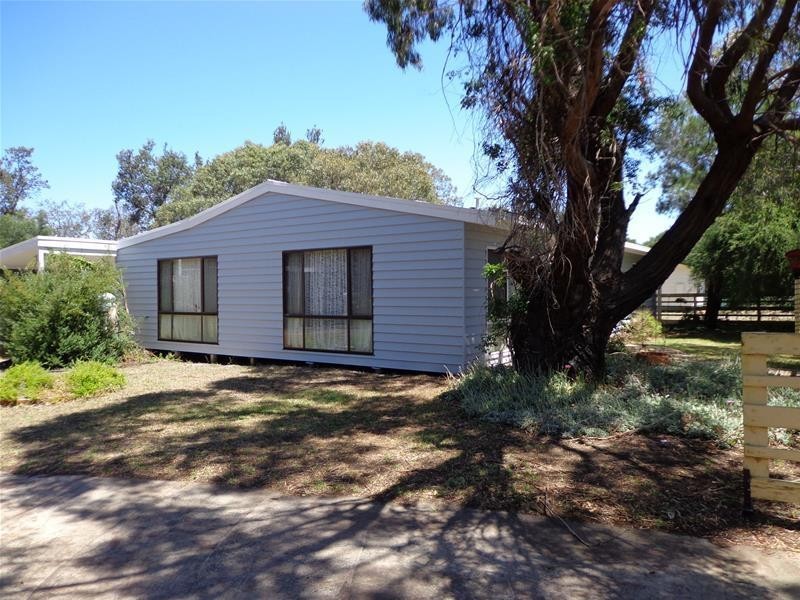 119 – 121 Wallaby Street, Loch Sport VIC 3851