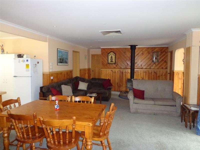 119 – 121 Wallaby Street, Loch Sport VIC 3851