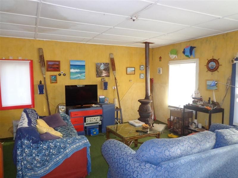 10 Marina Drive, Loch Sport VIC 3851