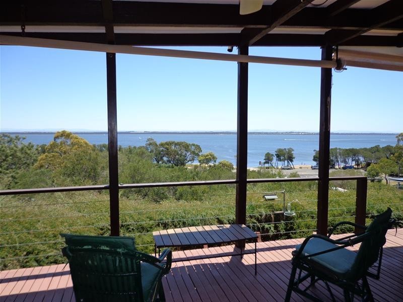 91 Wattle Grove, Loch Sport VIC 3851