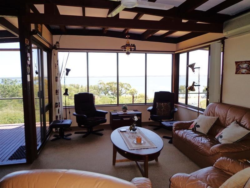 91 Wattle Grove, Loch Sport VIC 3851