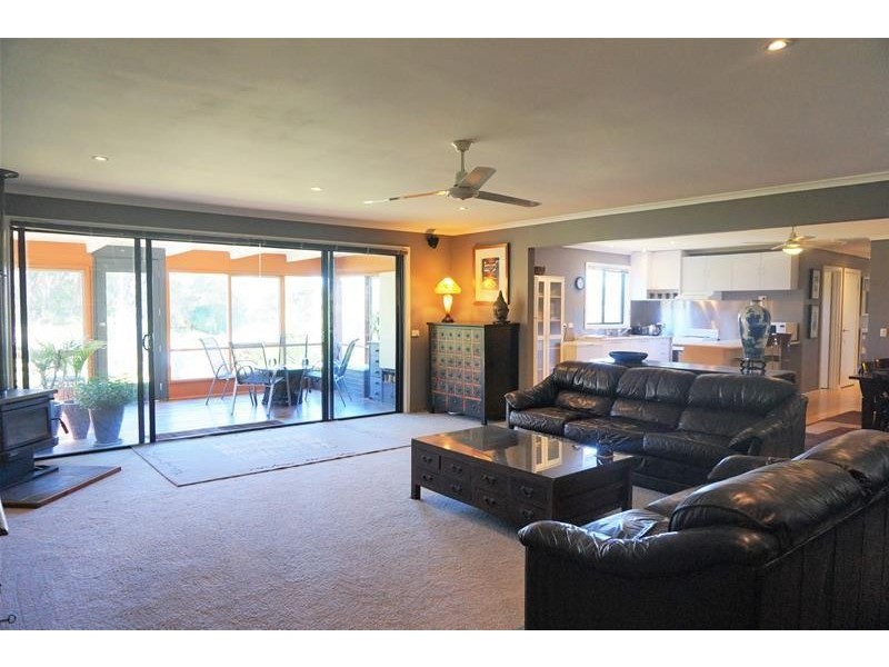 218 National Park Road, Loch Sport VIC 3851
