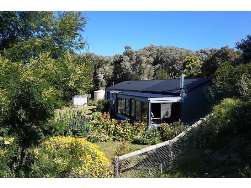 218 National Park Road, Loch Sport VIC 3851