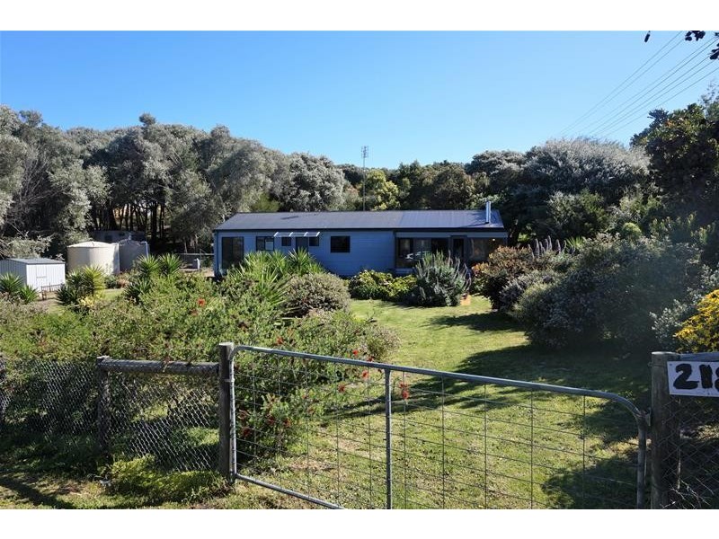 218 National Park Road, Loch Sport VIC 3851
