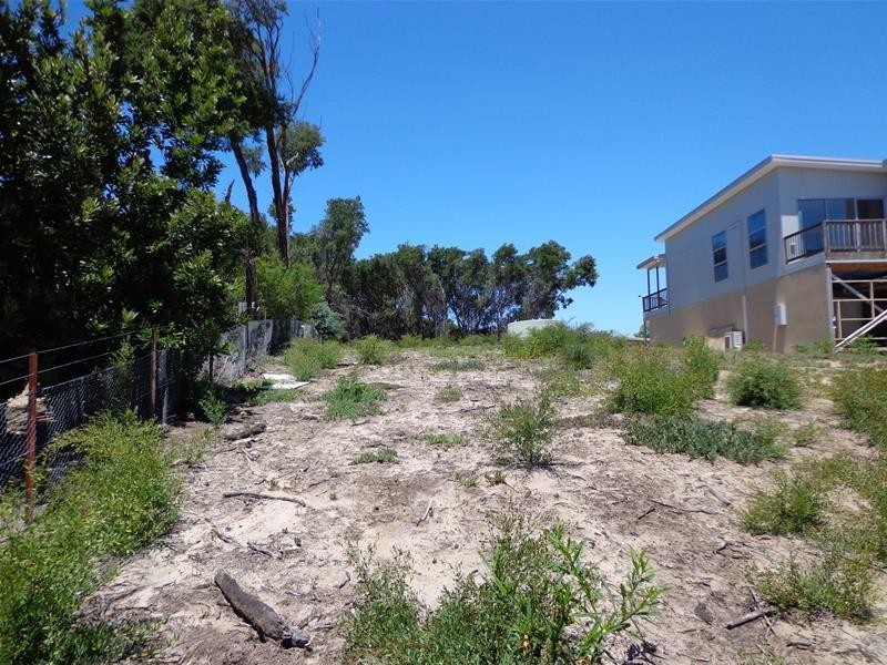 15 Elizabeth Court, Loch Sport VIC 3851