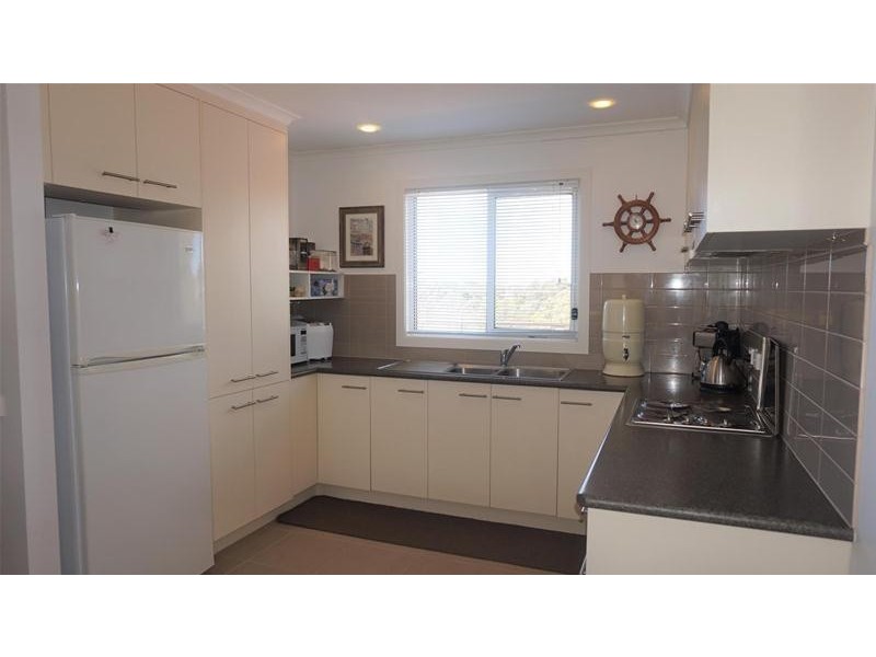 185 National Park Road, Loch Sport VIC 3851