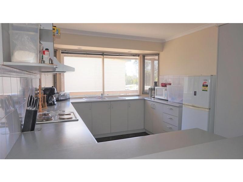 25 Banksia Street, Loch Sport VIC 3851