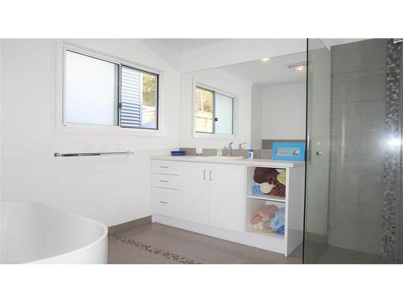 31 The Boulevard, Loch Sport VIC 3851