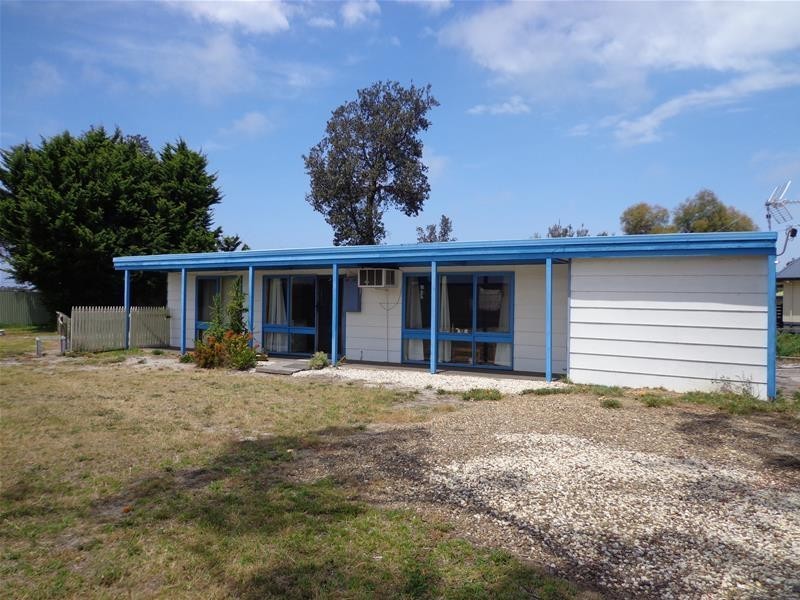 74 Sanctuary Road, Loch Sport VIC 3851