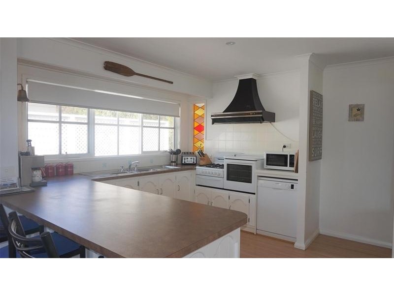 23 Holmes Street, Loch Sport VIC 3851