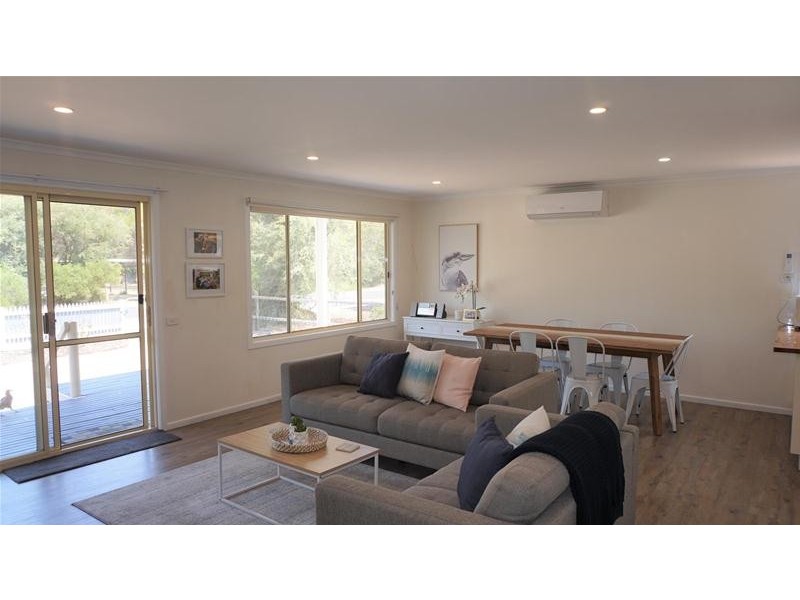 65 National Park Road, Loch Sport VIC 3851